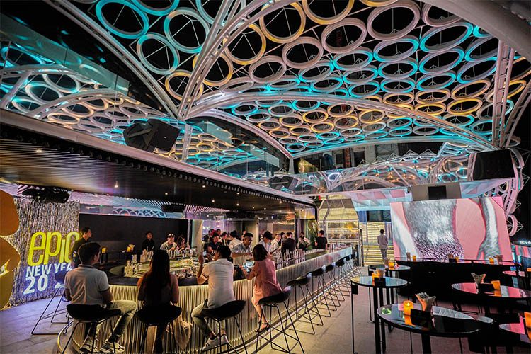 epic sky lounge